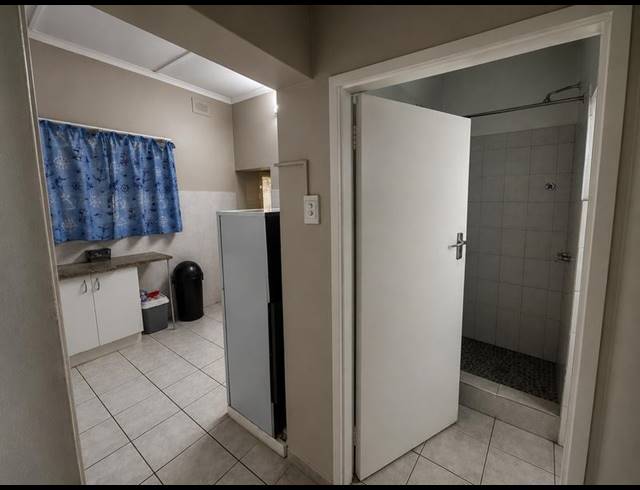 2 BEDROOM APARTMENT FOR SALE IN MARGATE BEACH